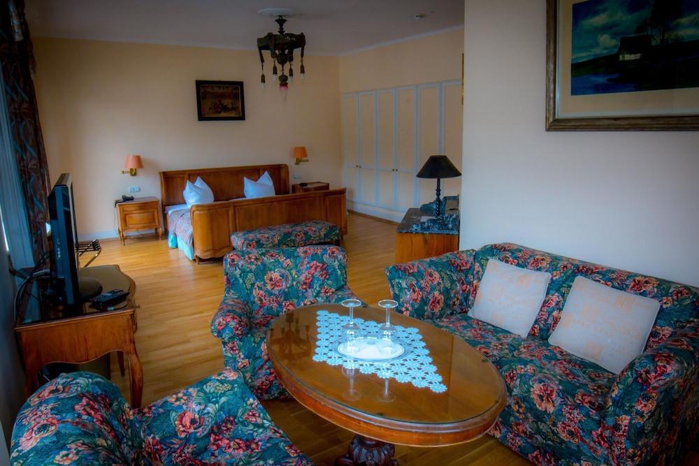 Hotel Krone Assmannshausen Рюдесхайм ам Рейн Екстериор снимка